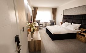 Comfort House Hotel